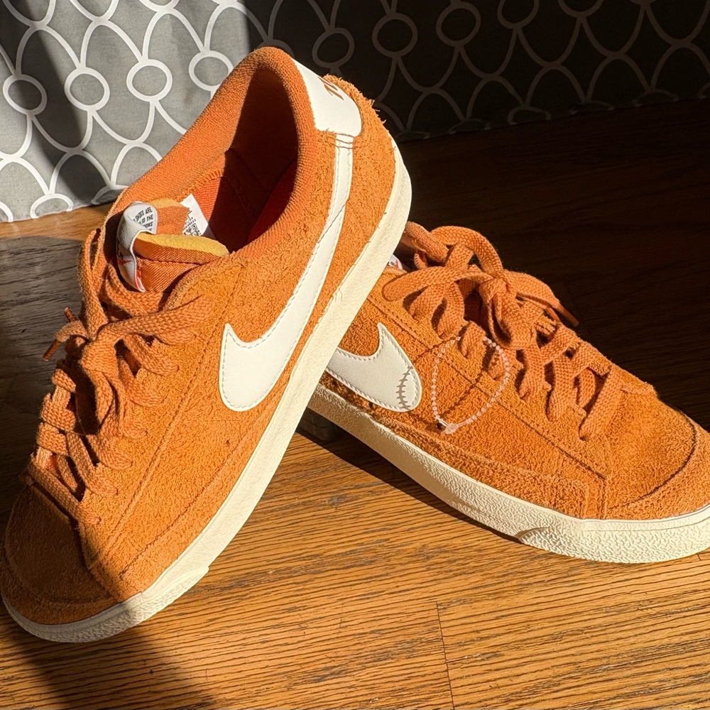 Nike Blazer Low Suede Sneakers - Picture 13 of 15